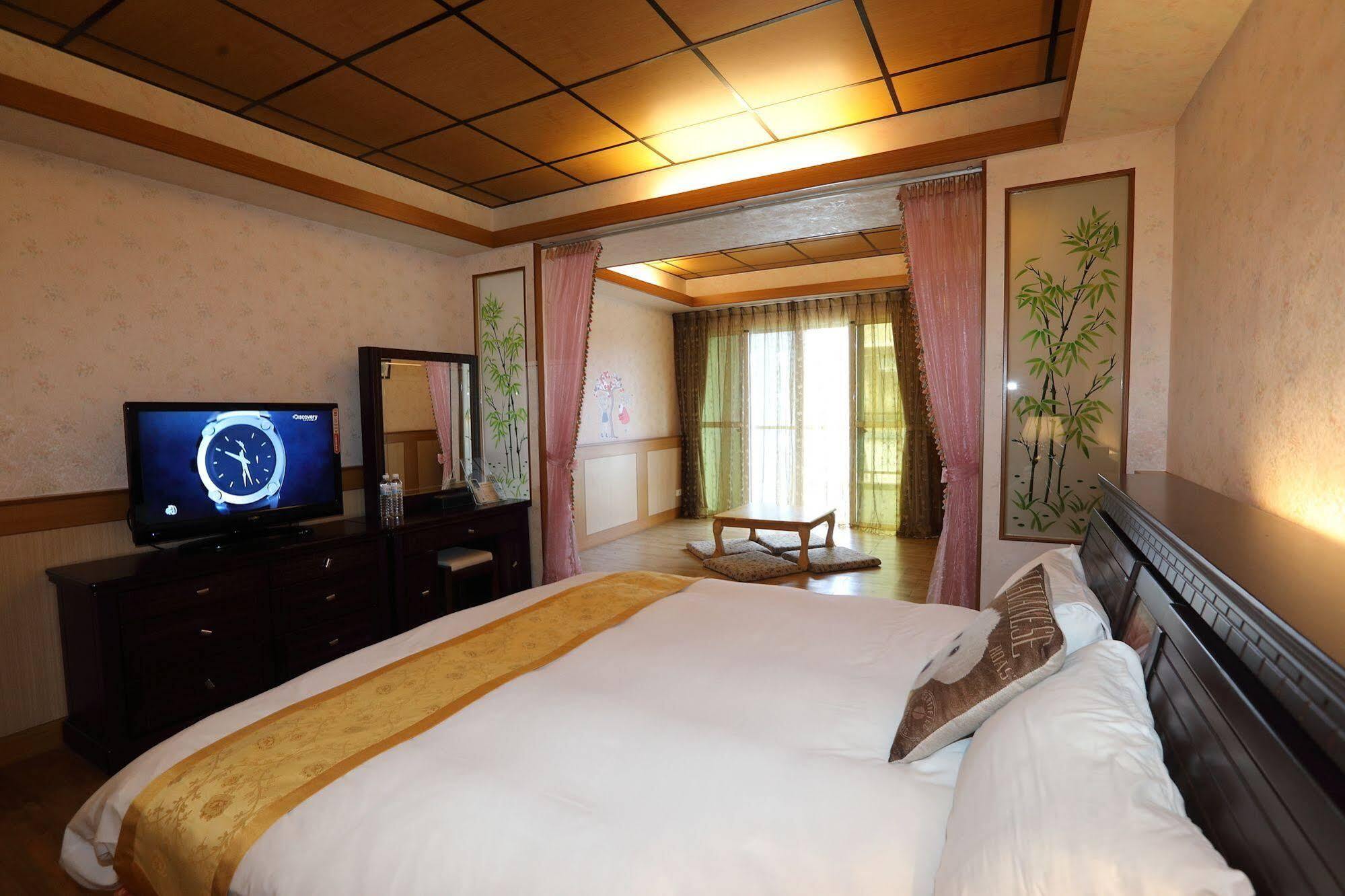 First Place B&B Hualien Buitenkant foto